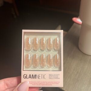 Nude Press-On Nails - Medium Oval